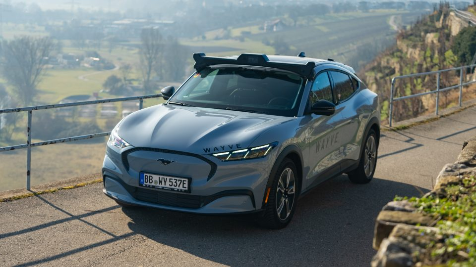 Wayve ontwikkelt AI-software die auto’s zelfstandig laat rijden