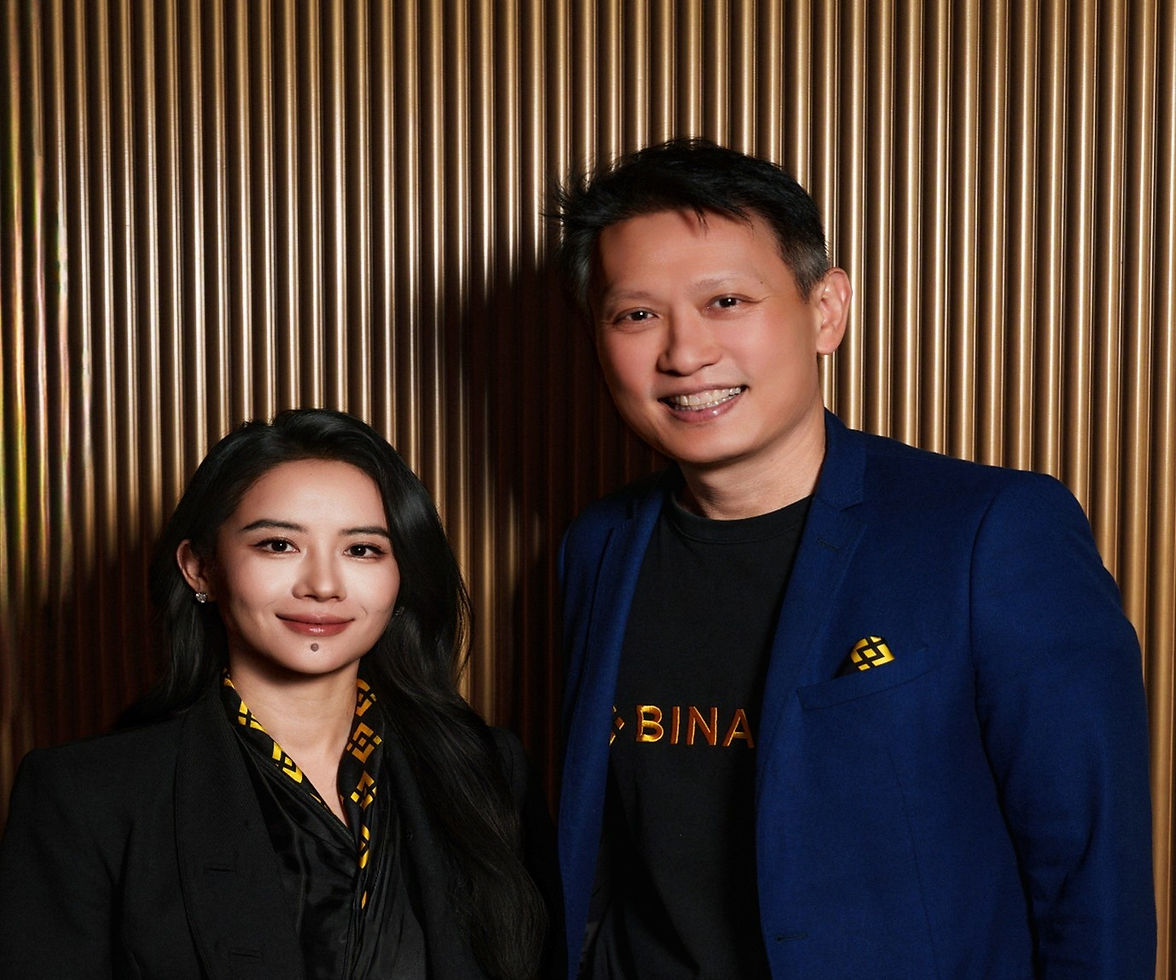 Yi He (links) en Richard Teng, de co-CEO’s van Binance.